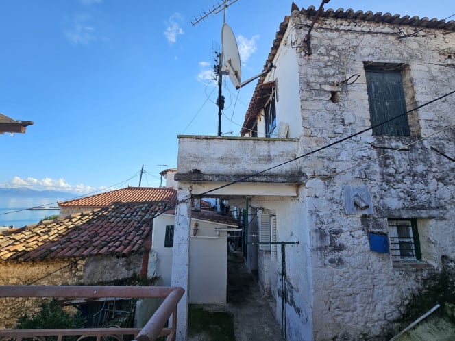 Meerblick-Stadthaus in Gythio zur Renovation - SoGY783