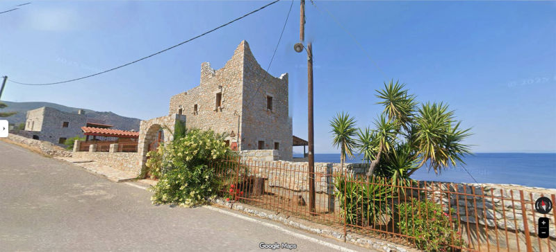 Sea front stone house in Mani - ViKO778