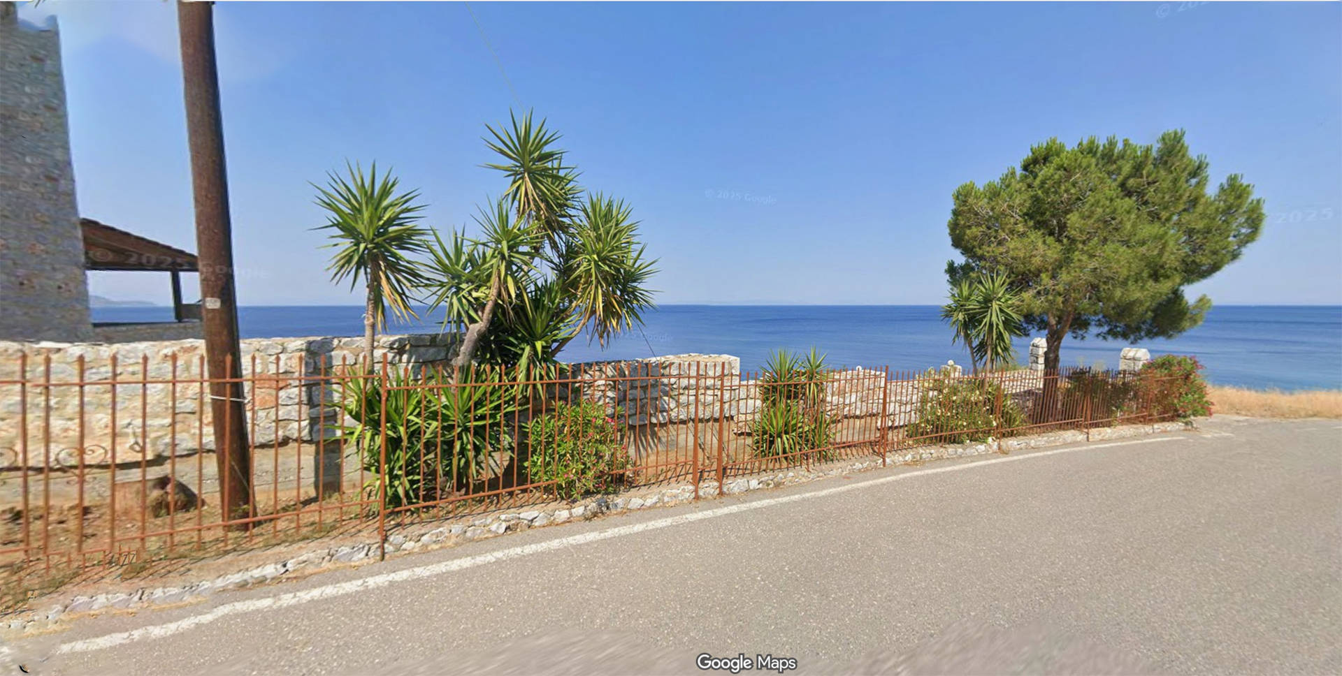 Sea front stone house in Mani - ViKO778