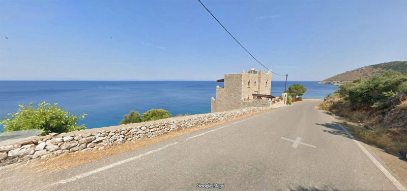 Sea front stone house in Mani - ViKO778