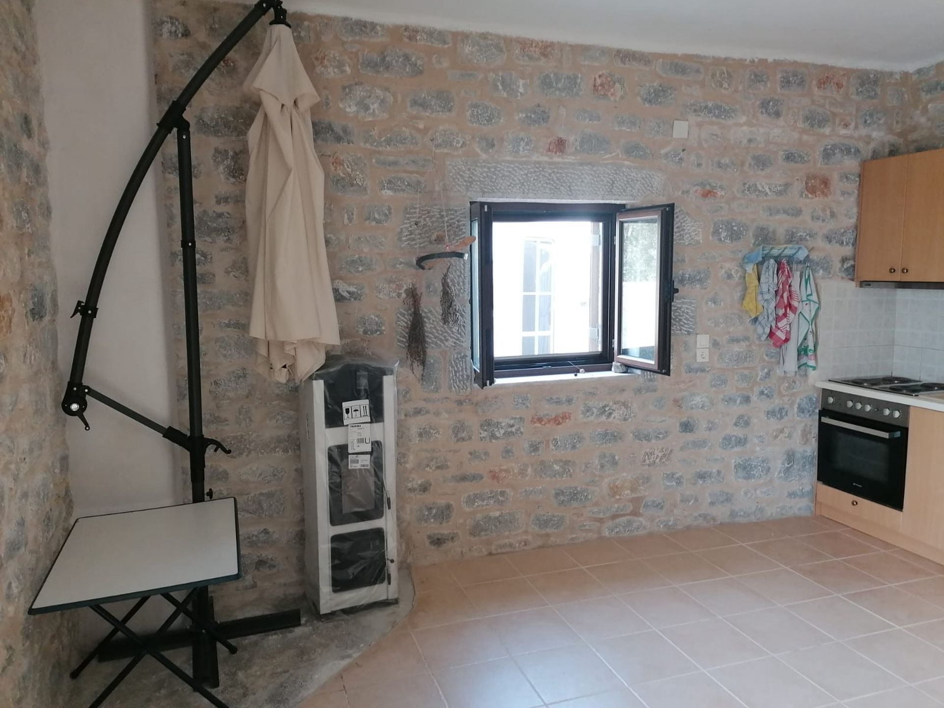 Traditional Stone House in Deep Mani, near Gerolimenas - HaKER551