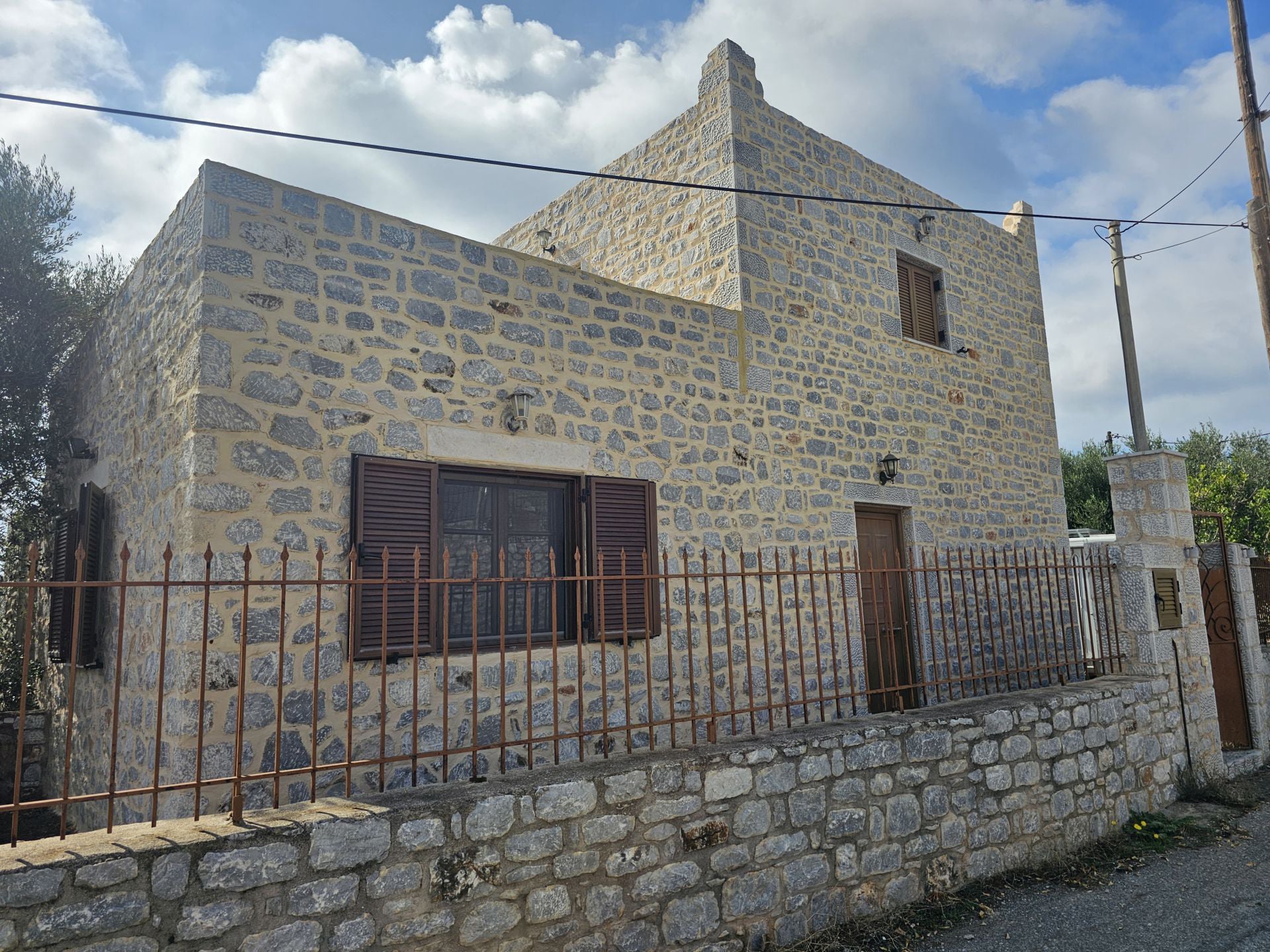 Traditional Stone House in Deep Mani, near Gerolimenas - HaKER551