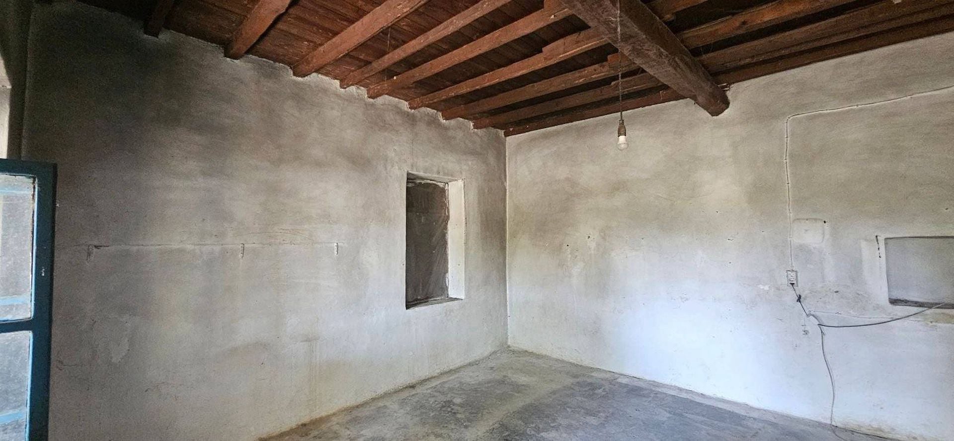 Two storey country home in need of renovation near Gythio - HaPETR799