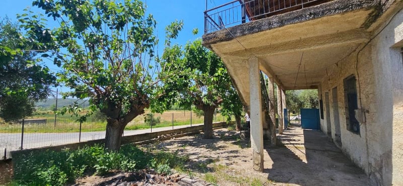 Two storey country home in need of renovation near Gythio - HaPETR799