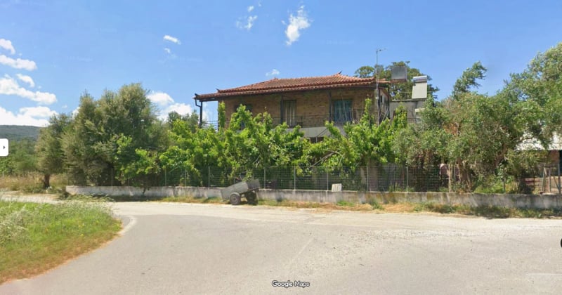 Two storey country home in need of renovation near Gythio - HaPETR799
