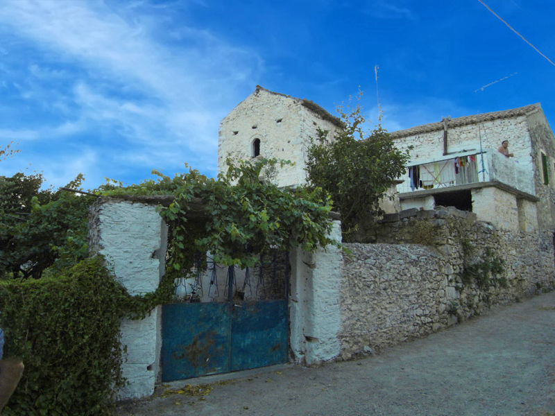 Village home for renovation - SoKar218