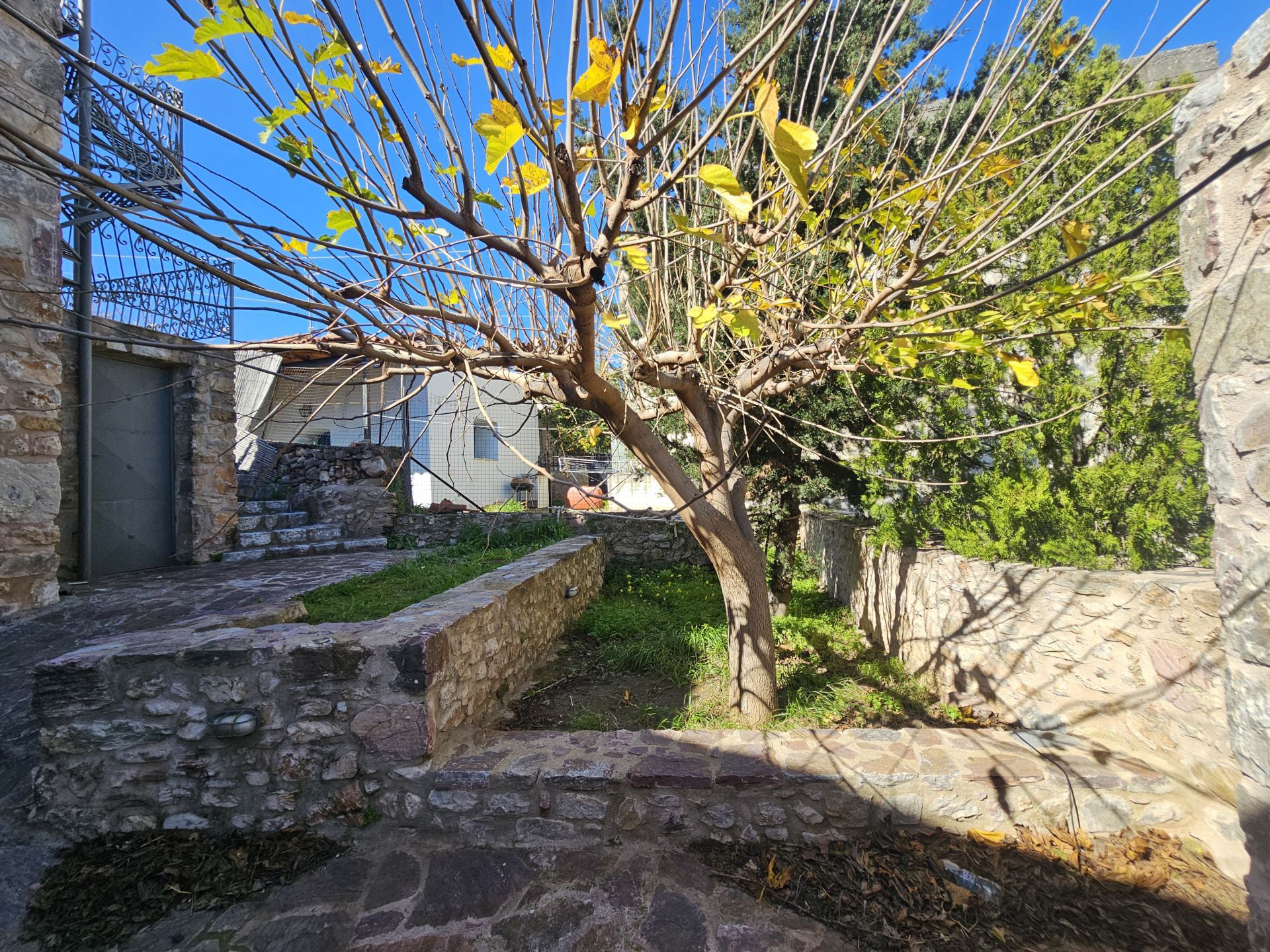 Renovated historical residence with sea views in Mani - SoSKT709