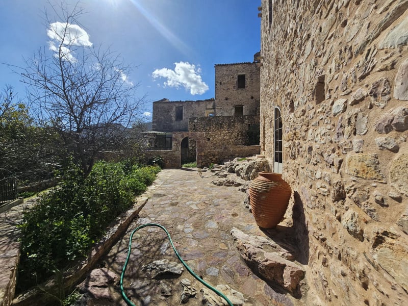 Renovated historical residence with sea views in Mani - SoSKT709