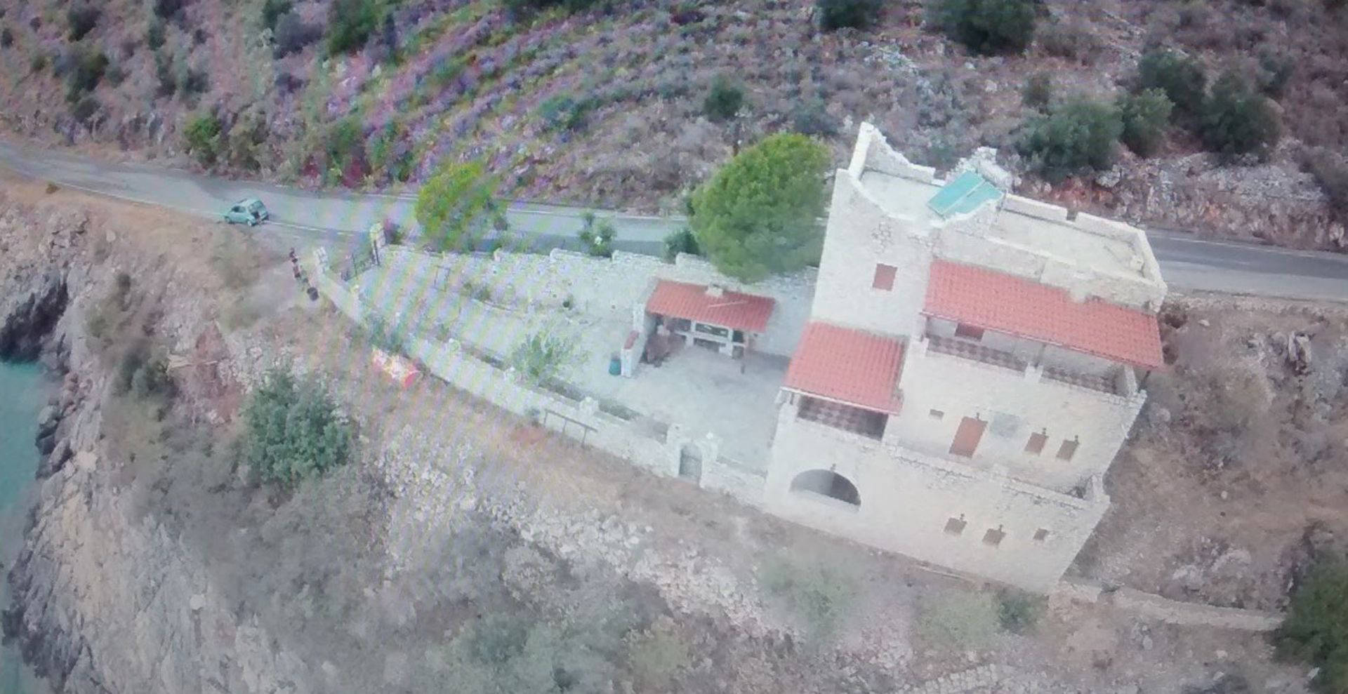 Sea front stone house in Mani - ViKO778